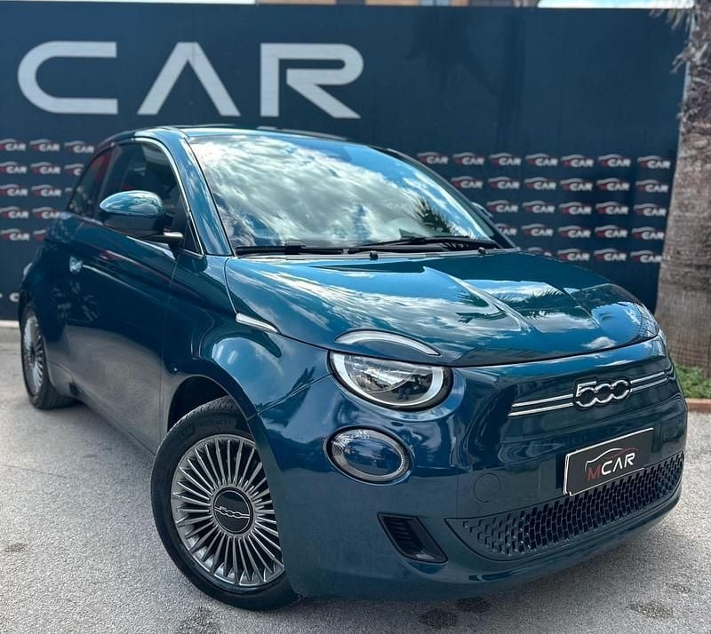 Usata Fiat 500e Icon 86 kW (118 CV) 2021 Blu Berlina