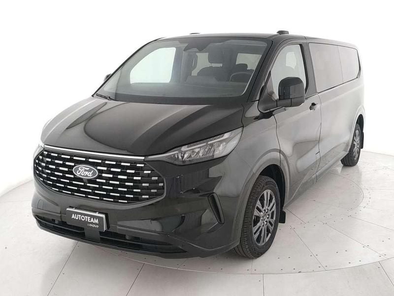 Nero Usata 2024 Ford Tourneo Custom Titanium Furgone | 41.000 € (Buon prezzo) - Immagine 1/4