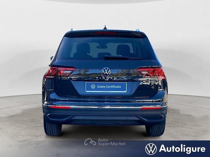 Usata VW Tiguan Life 131 CV (96 kW) 2023 Grigio SUV