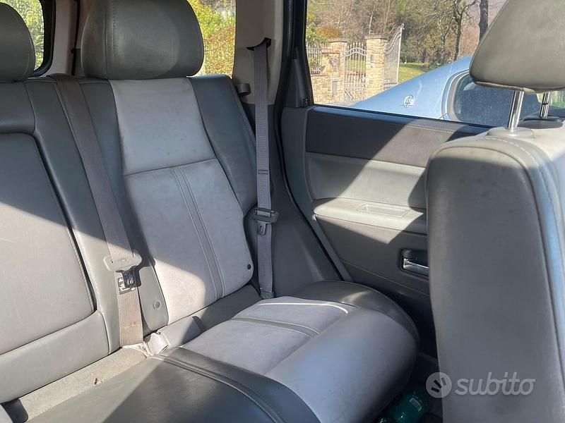 Usata Jeep Cherokee Overland 218 CV (160 kW) 2007 Nero SUV