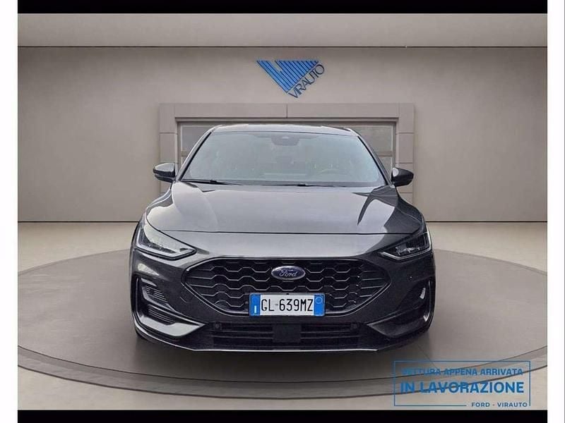 Magnetic grey Usata 2023 Ford Focus ST-Line Berlina | 17.900 € (Buon prezzo) - Immagine 1/4