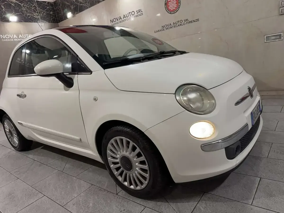Usata Fiat 500 Lounge 69 CV (50 kW) 2010 Bianco Utilitaria