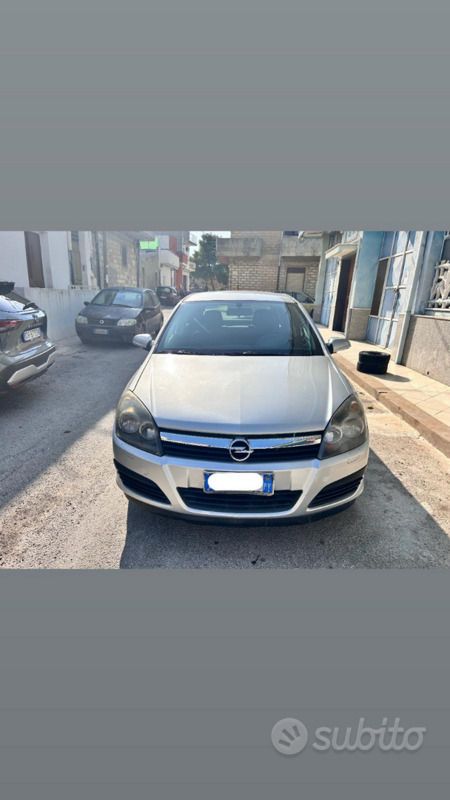 Usata Opel Astra 90 CV (66 kW) 2006 Grigio Berlina
