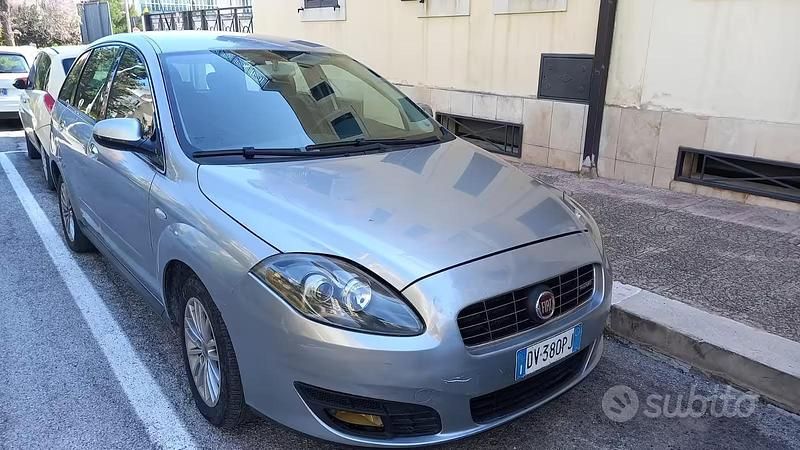 Usata Fiat Croma 150 CV (110 kW) 2006 Grigio Station wagon