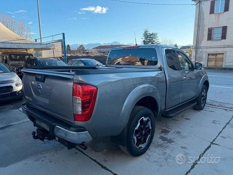 Gebraucht Nissan Navara Acenta 163 PS (119 kW) 2021 Grau Pickup
