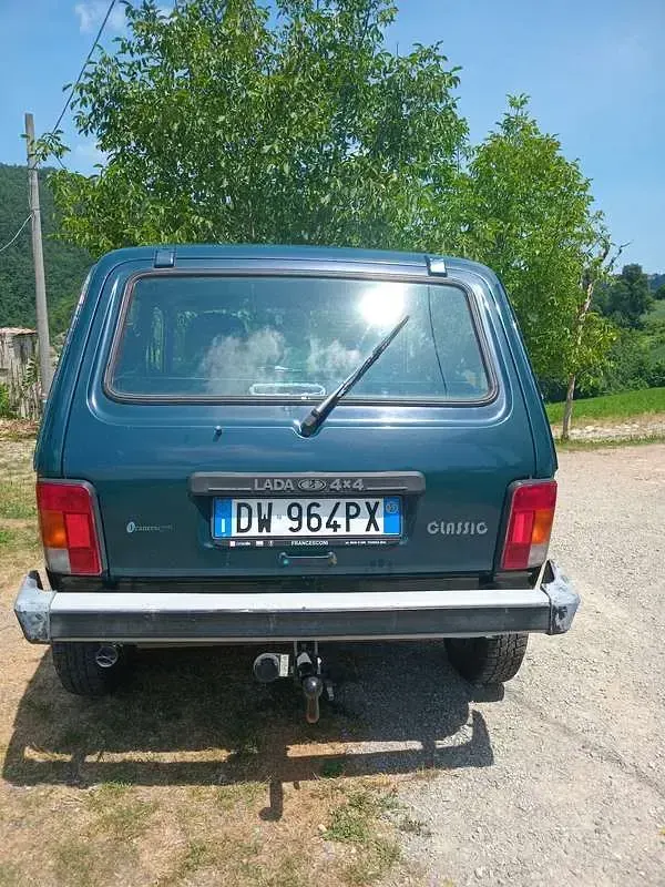 Usata Lada niva 80 CV (58 kW) 2009 SUV