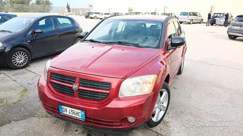 Usata Dodge Caliber SXT 140 CV (102 kW) 2009 Rosso Utilitaria