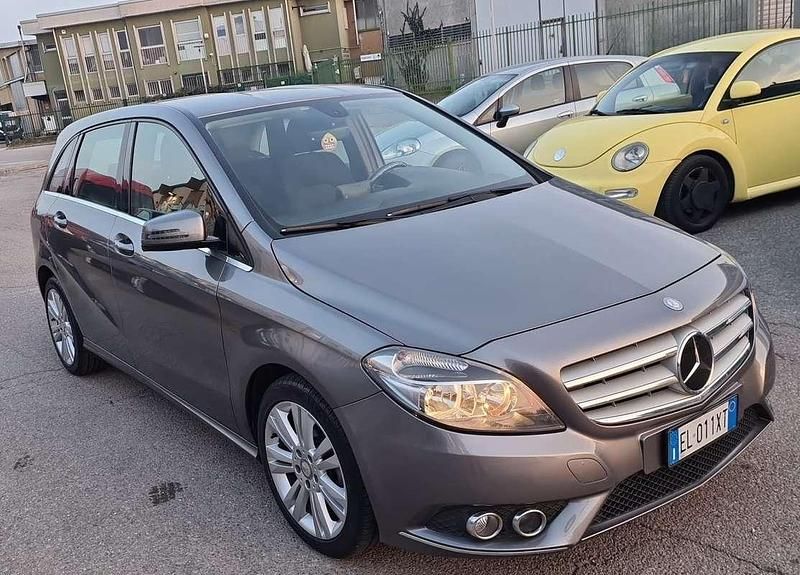 Usata Mercedes 180 109 CV (80 kW) 2013 Berlina