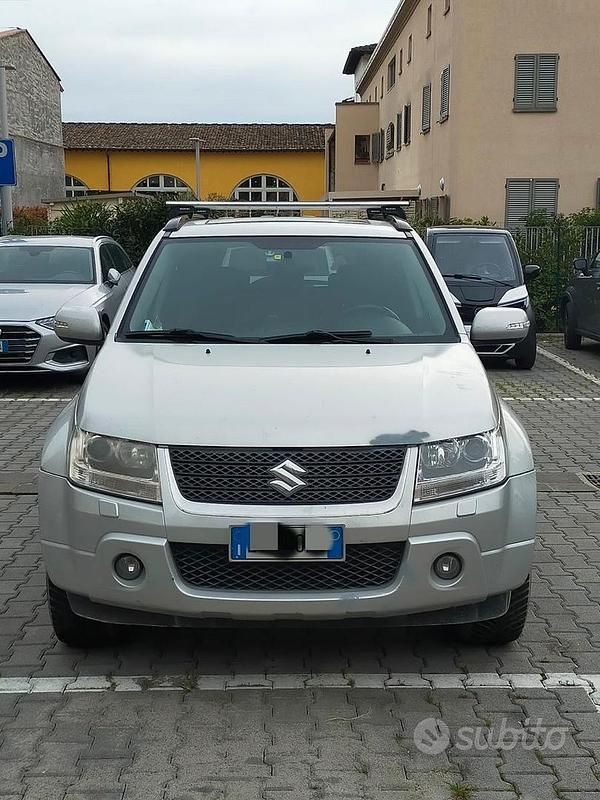 Usata Suzuki Vitara 2010 Grigio SUV