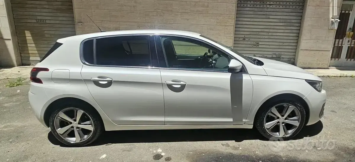 Usata Peugeot 308 131 CV (96 kW) 2019 Bianco Berlina