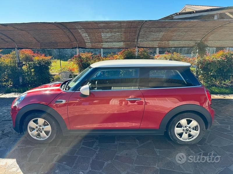 Usata Mini Cooper 136 CV (100 kW) 2017 Rosso Utilitaria