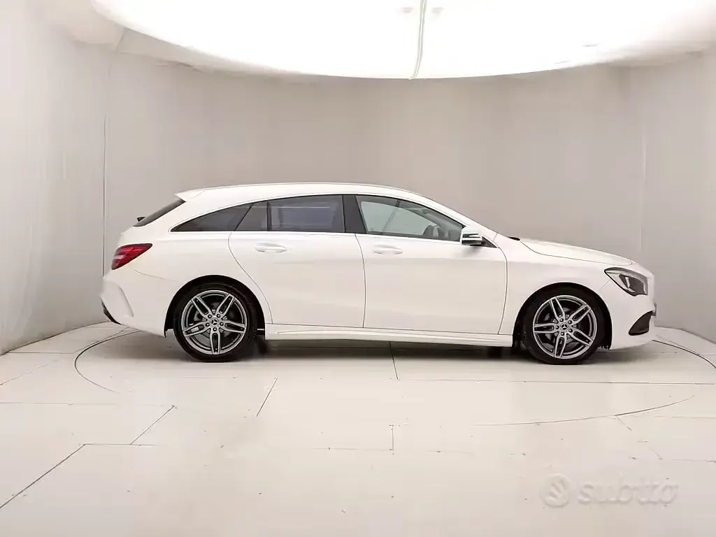 Usata Mercedes CLA200 Premium 136 CV (100 kW) 2018 Bianco Coupé