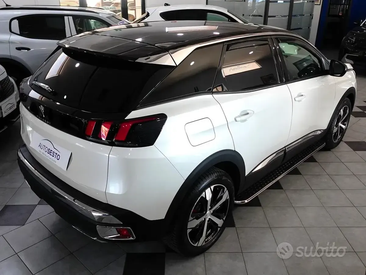 Usata Peugeot 3008 Allure 130 CV (95 kW) 2023 Bianco SUV