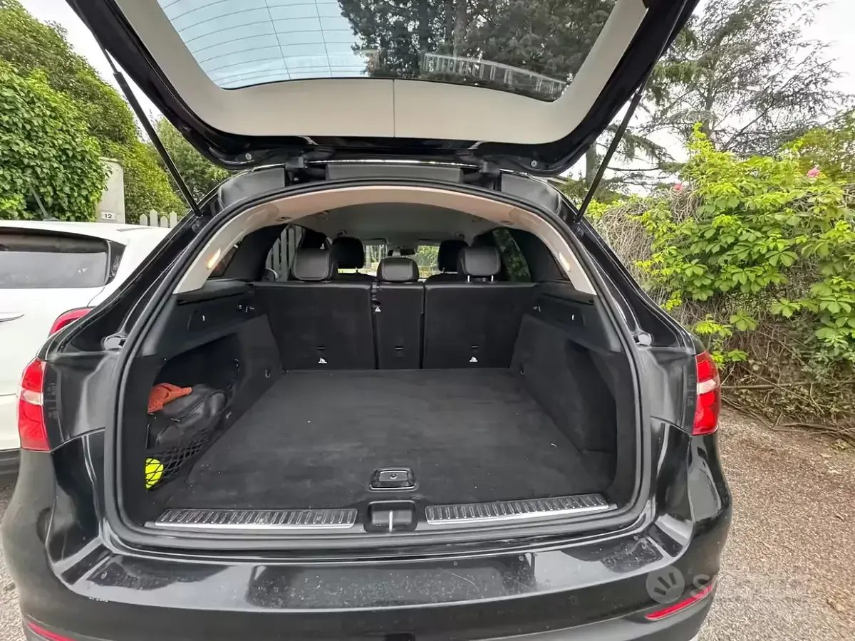 Usata Mercedes 250 211 CV (155 kW) 2018 Nero SUV