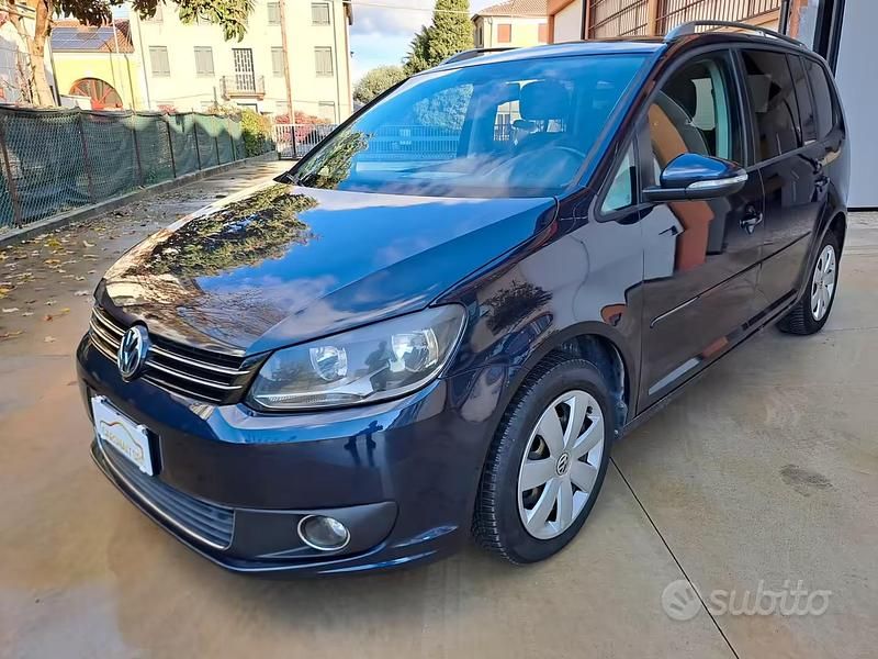 Usata VW Touran Trendline 104 CV (76 kW) 2013 Blu Monovolume