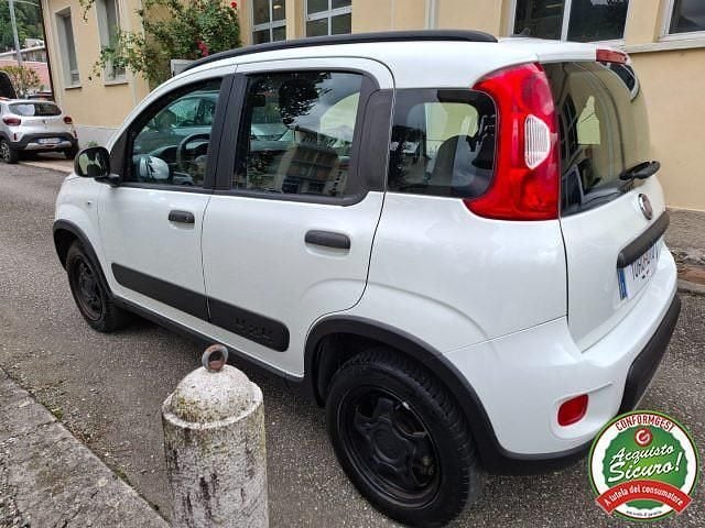 Usata Fiat Panda 4x4 S 86 CV (63 kW) 2020 Bianco Utilitaria