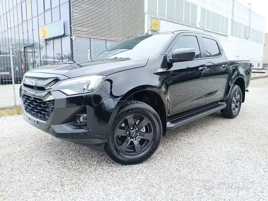 Nuova Isuzu D-Max 165 CV (121 kW) 2026 Nero Pick-up