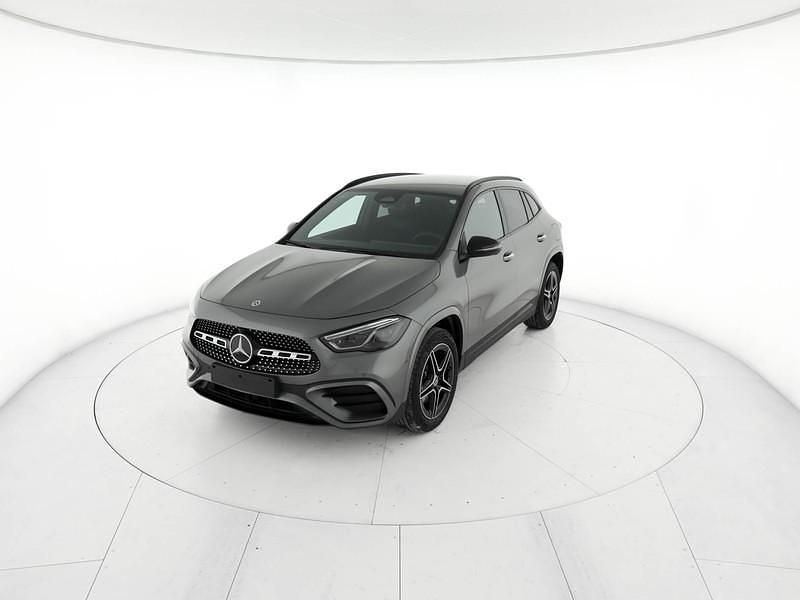 Grigio Nuova 2025 Mercedes GLA250 AMG line SUV | 49.900 € (Buon prezzo) - Immagine 1/4