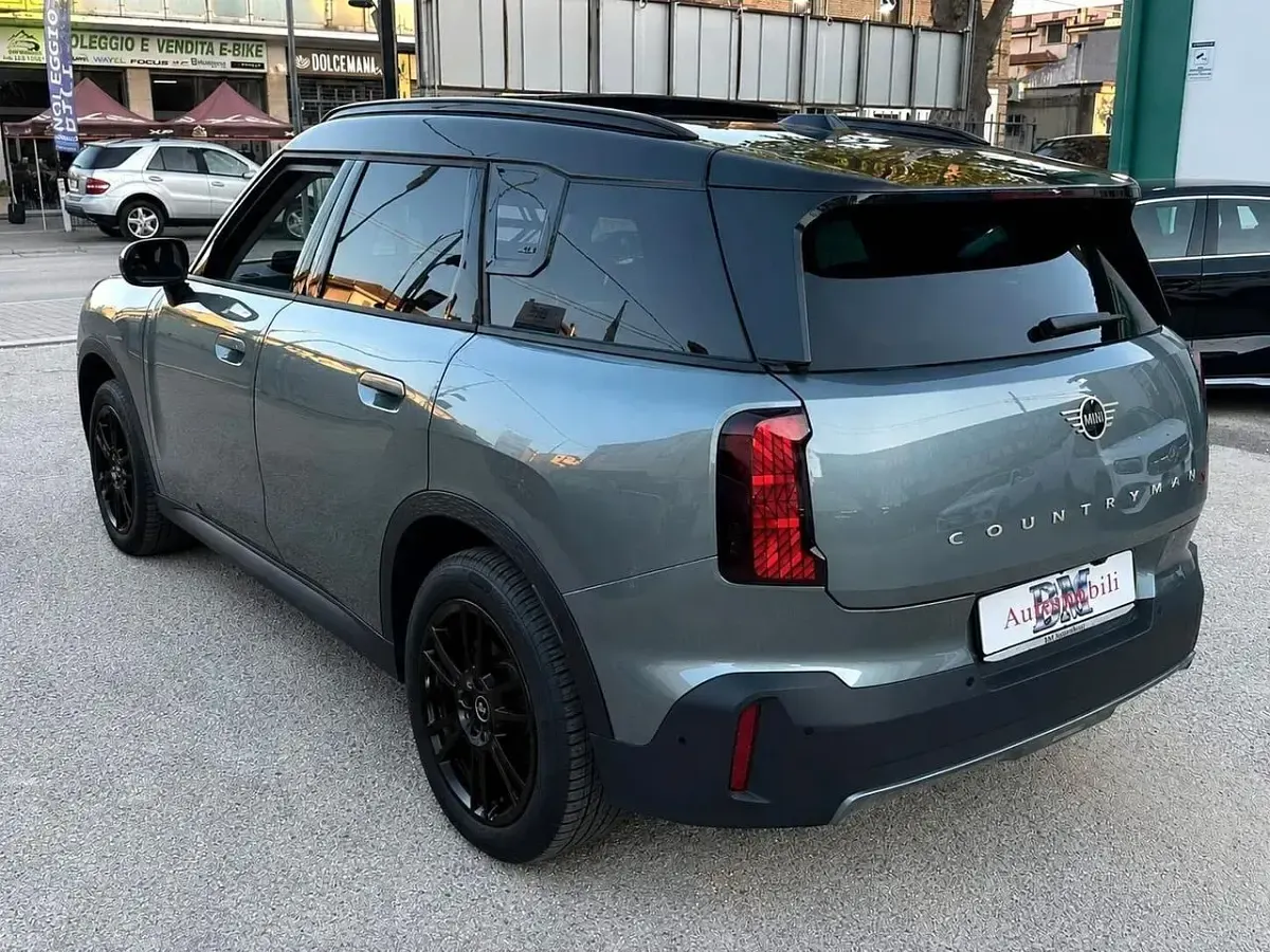 Usata Mini Countryman 203 CV (149 kW) 2024 Verde SUV