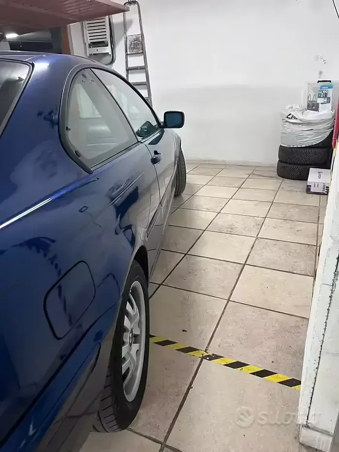 Usata BMW 320 Efficient Dynamics 150 CV (110 kW) 2004 Blu Coupé