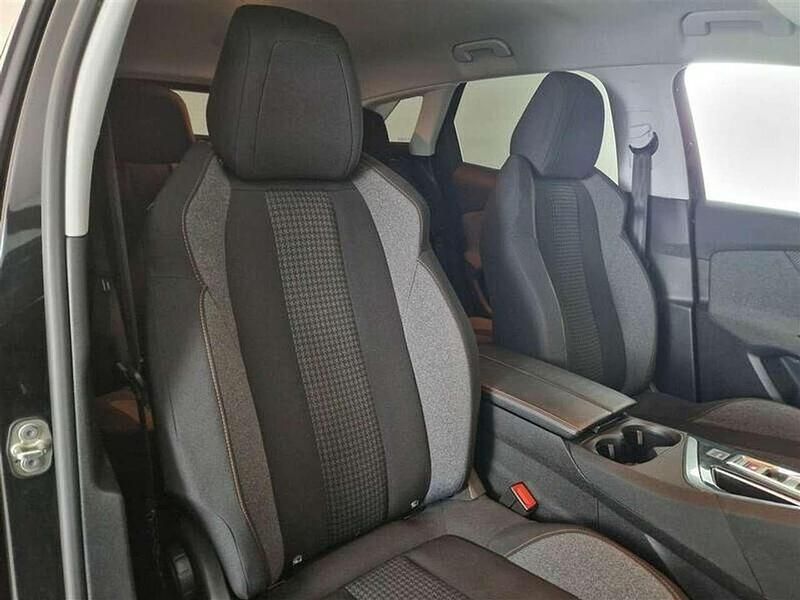 Usata Peugeot 3008 Business-Line 131 CV (96 kW) 2019 Nero SUV