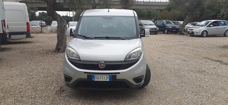 Usata Fiat Doblò 119 CV (87 kW) 2017 Grigio Monovolume