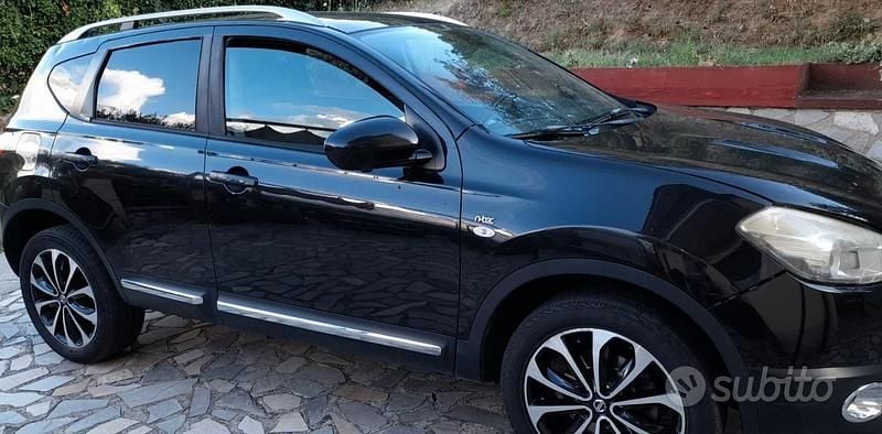 Nero Usata 2012 Nissan Qashqai N-TEC SUV | 2700 € (Super prezzo) - Immagine 1/4