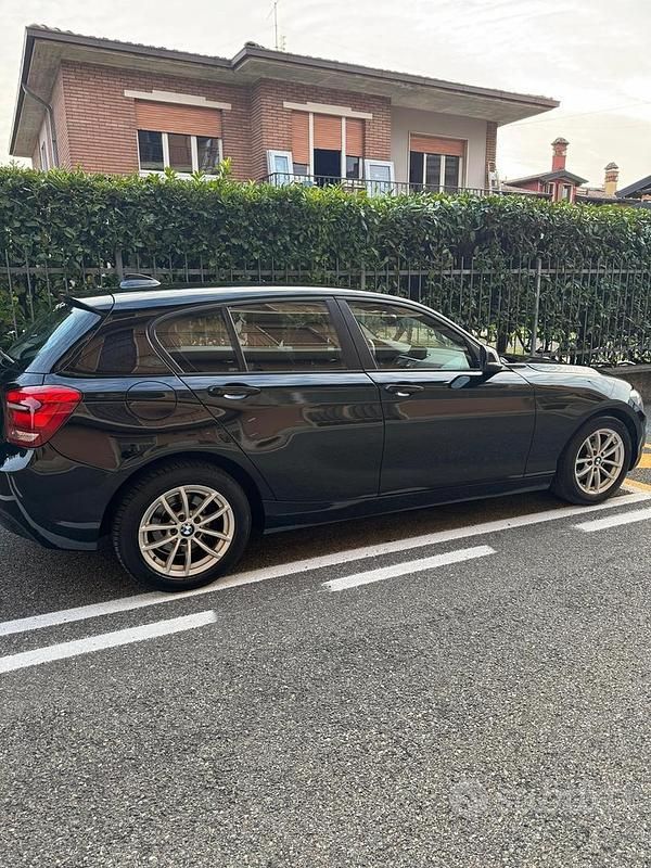 Usata BMW 114 102 CV (75 kW) 2012 Nero Utilitaria
