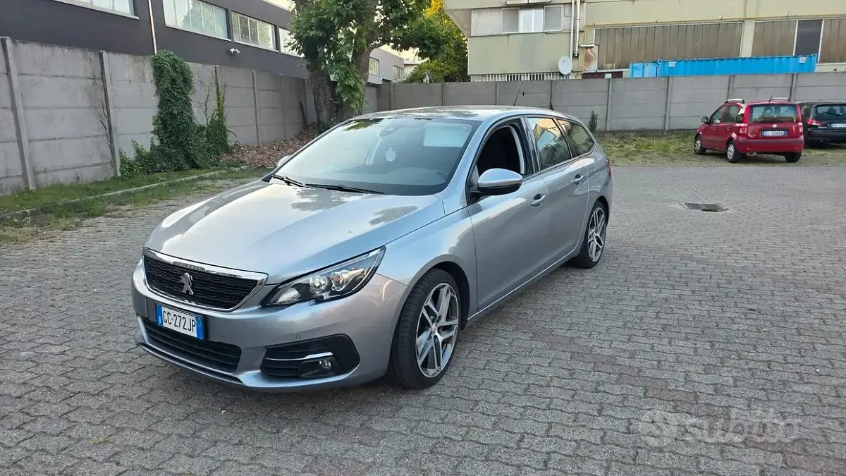 Usata Peugeot 308 131 CV (96 kW) 2020 Grigio Station wagon