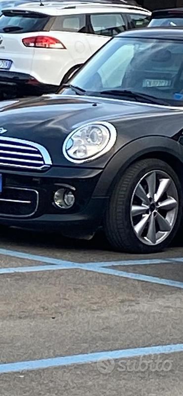 Usata Mini Cooper D 122 CV (89 kW) 2011 Nero Utilitaria