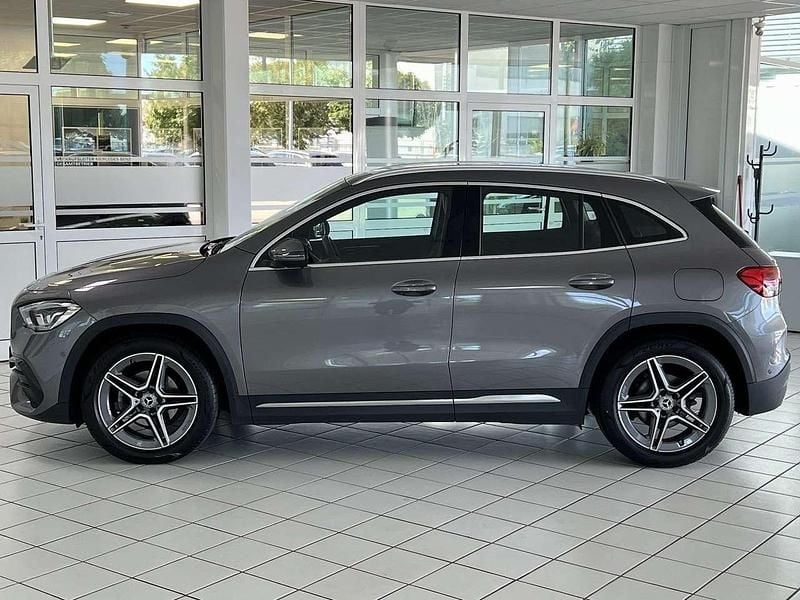 Usata Mercedes GLA180 Premium 136 CV (100 kW) 2022 Grigio SUV