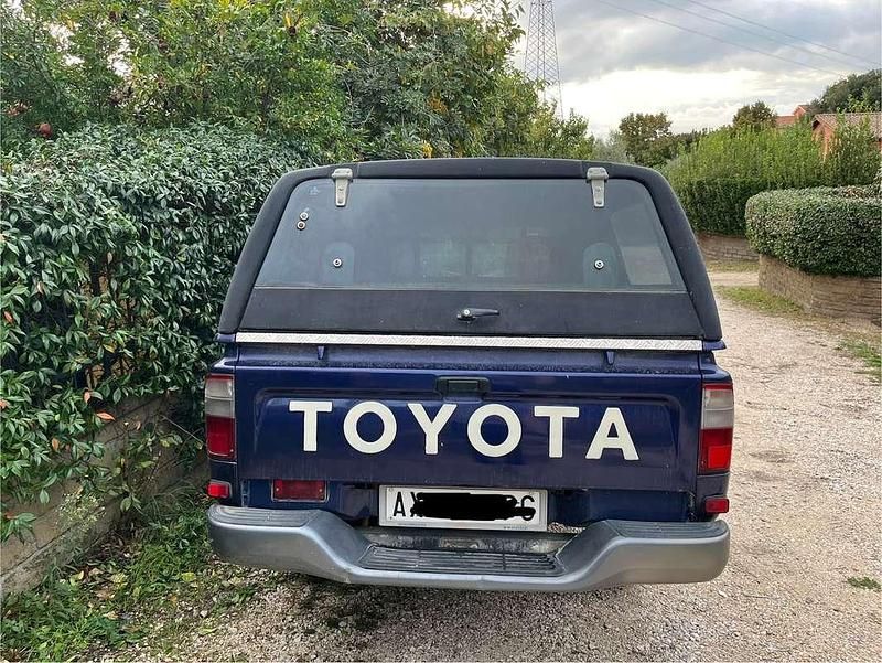 Usata Toyota HiLux 90 CV (66 kW) 1998 Blu/azzurro Pick-up