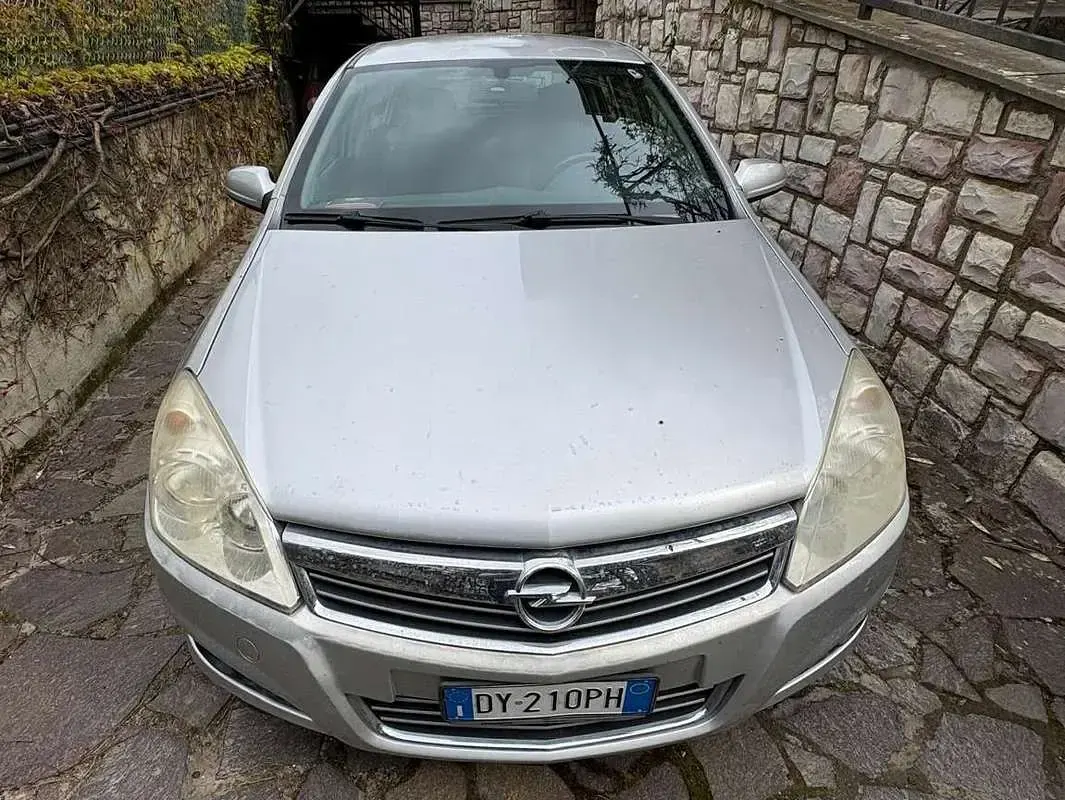 Occasion Opel Astra Cosmo 101 ch (74 kW) 2009 Berline