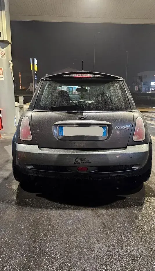 Usata Mini Cooper S 170 CV (125 kW) 2005 Grigio Utilitaria