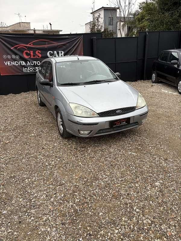 Usata 2002 Ford Focus Ghia Tre volumi | 1100 € (Ottimo prezzo) - Immagine 1/4