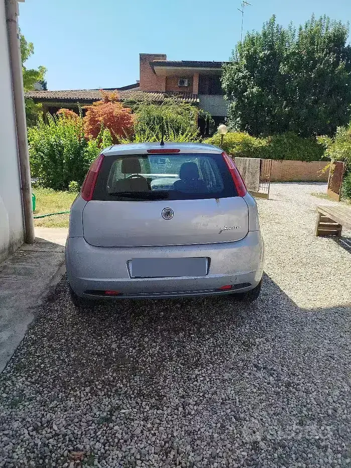 Usata Fiat Grande Punto 65 CV (47 kW) 2008 Grigio Utilitaria