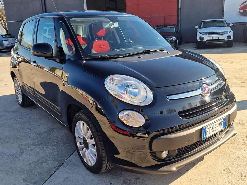 Nero Usata 2017 Fiat 500L Lounge Monovolume | 9500 € (Buon prezzo) - Immagine 1/4