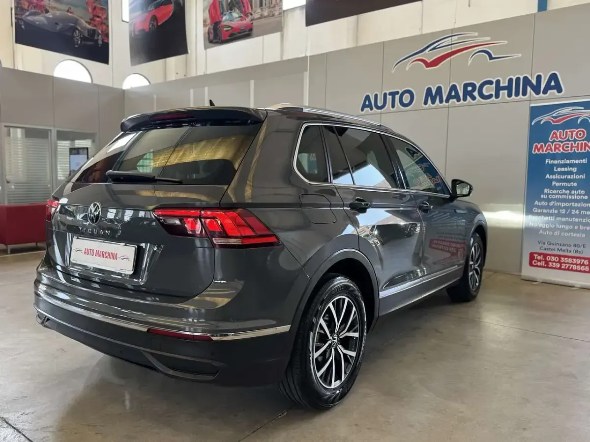 Usata VW Tiguan Life 150 CV (110 kW) 2021 Grigio SUV
