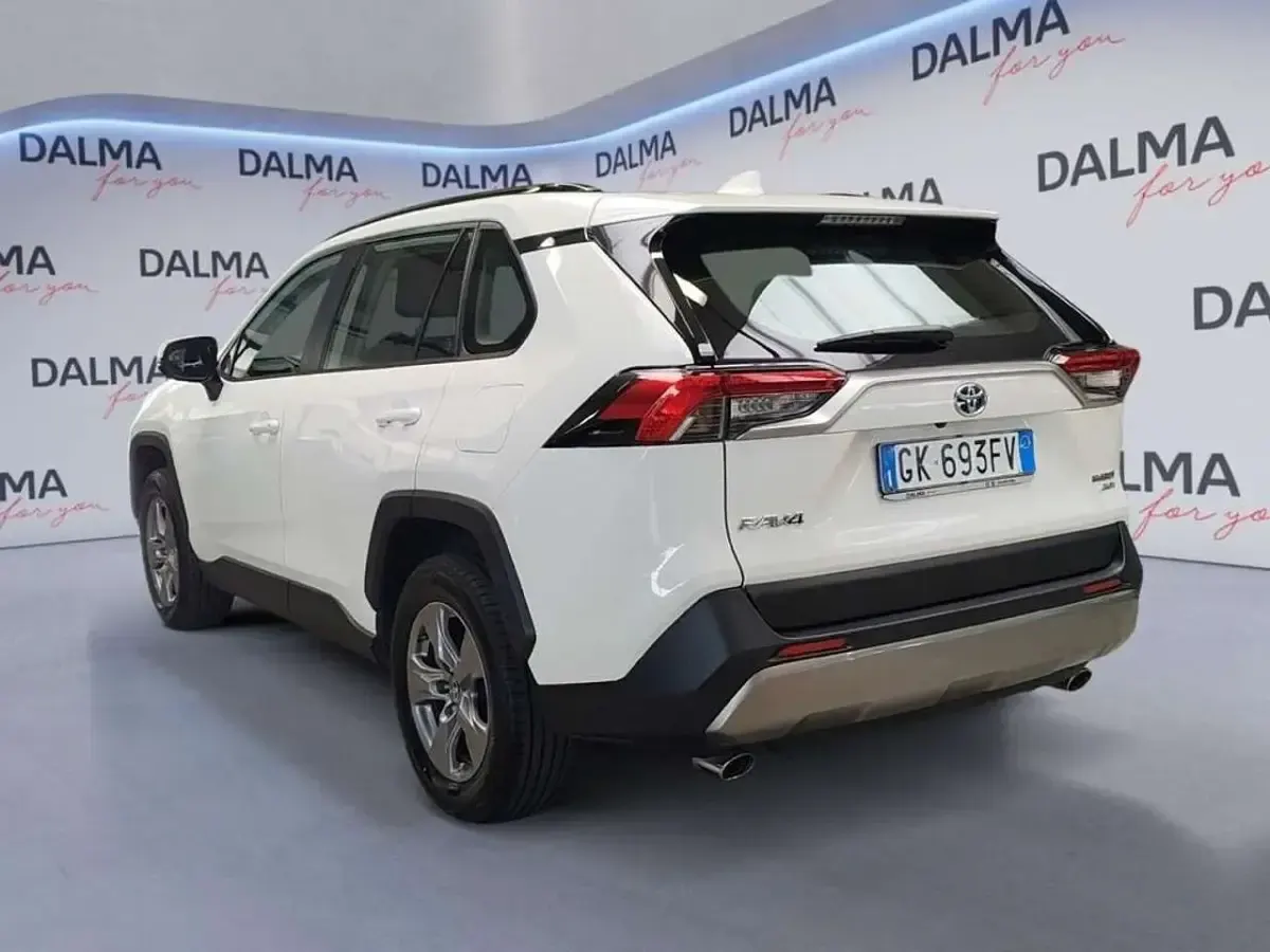 Usata Toyota RAV4 Hybrid Business Edition 222 CV (163 kW) 2022 Non disponibile SUV
