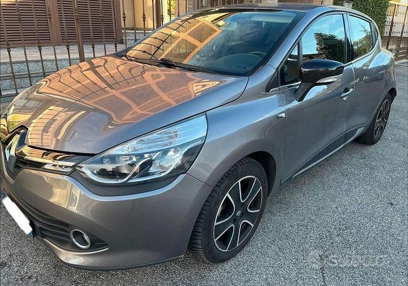 Usata Renault Clio IV 90 CV (66 kW) 2015 Grigio Utilitaria