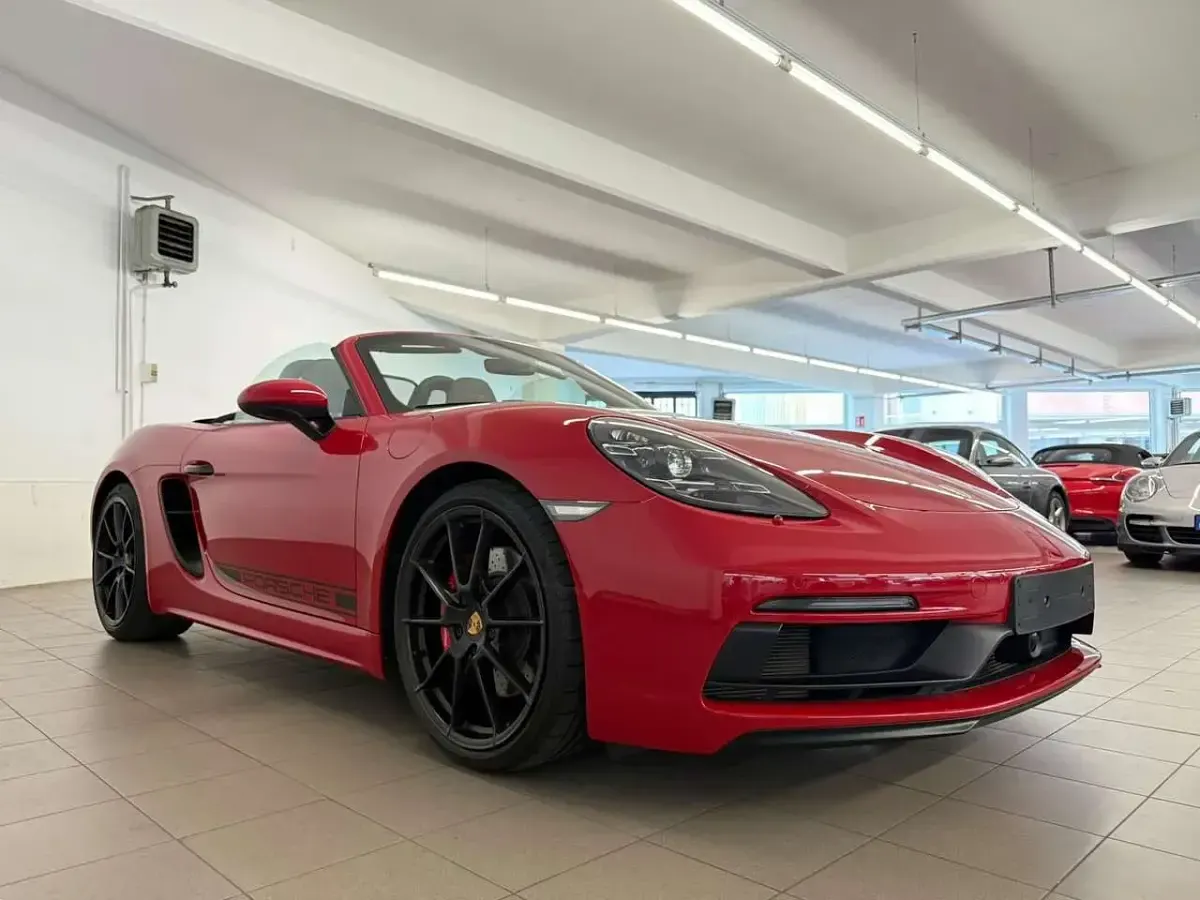 Usata Porsche 718 400 CV (294 kW) 2022 Rosso Cabrio