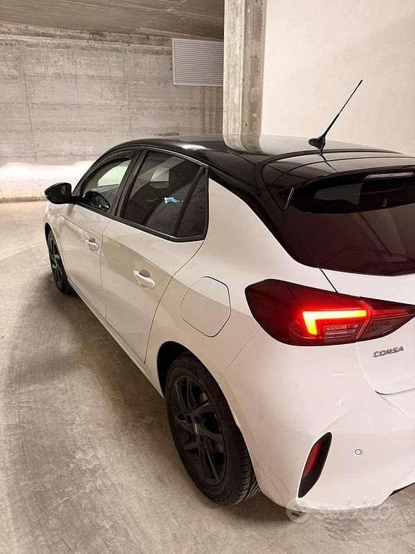 Usata Opel Corsa GS Line 102 CV (75 kW) 2023 Bianco Berlina