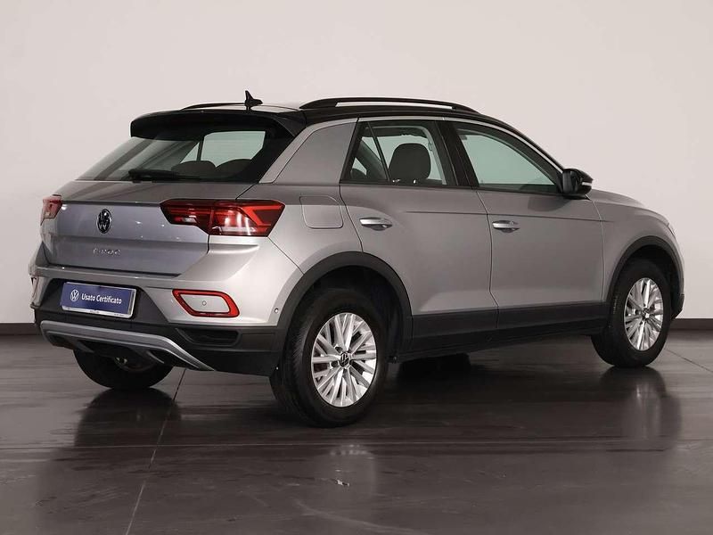 Usata VW T-Roc Life 150 CV (110 kW) 2024 Pyrit silver SUV