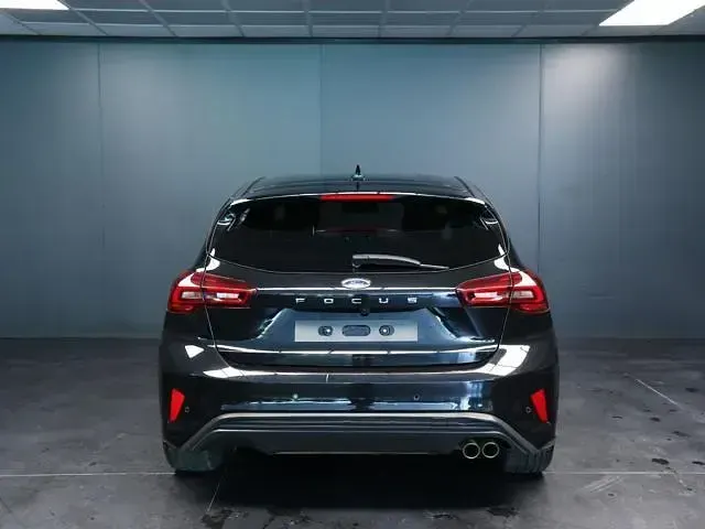 Usata Ford Focus ST-Line 154 CV (113 kW) 2025 Argento Berlina