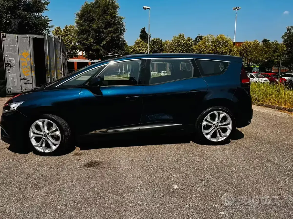 Usata Renault Grand Scénic IV 120 CV (88 kW) 2020 Bluazzurro Monovolume