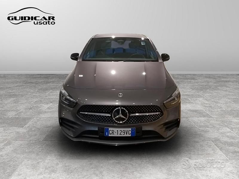 Usata Mercedes 180 AMG line 2024 Grigio Berlina