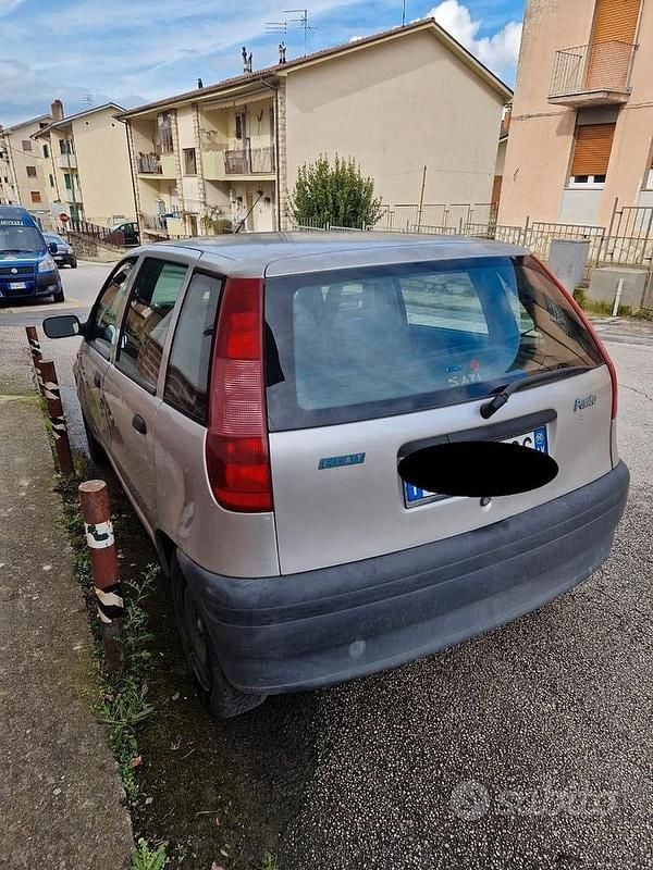 Usata Fiat Punto 54 CV (39 kW) 1999 Berlina