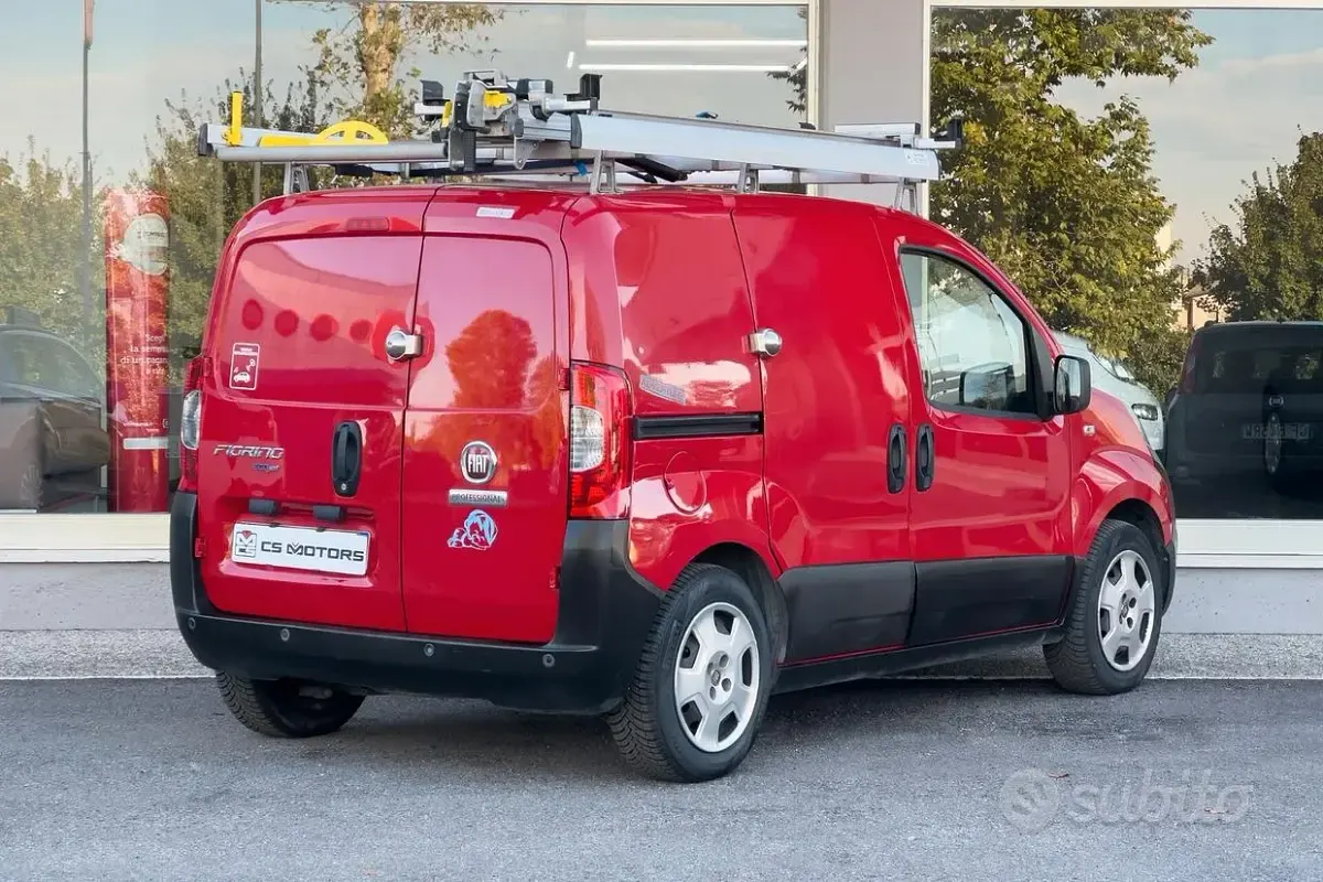 Usata Fiat Fiorino 95 CV (69 kW) 2017 Rosso Monovolume