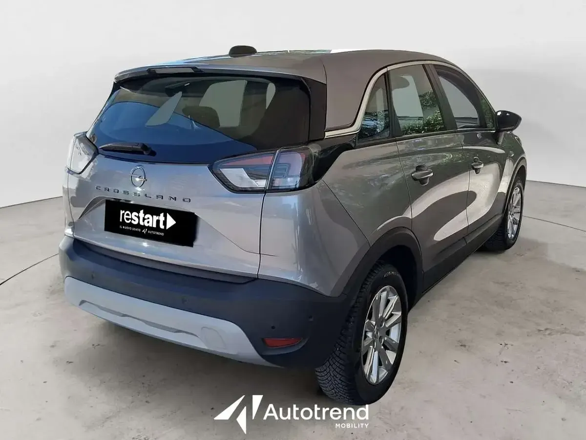 Usata Opel Crossland Elegance 110 CV (80 kW) 2022 Argento SUV