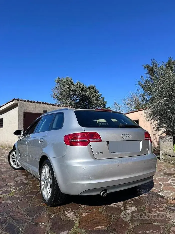 Usata Audi A3 Ambition 105 CV (77 kW) 2011 Utilitaria